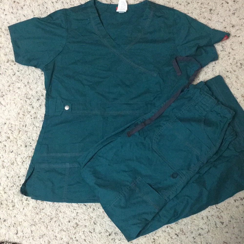 Dickies Scrubs